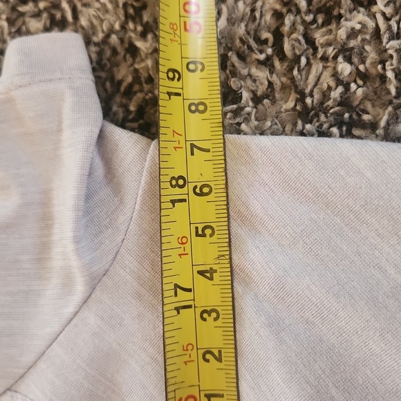 Kuhl Allegro Gray Split Neck Short Sleeve Activewear Top Size Small - Picture 14 of 16